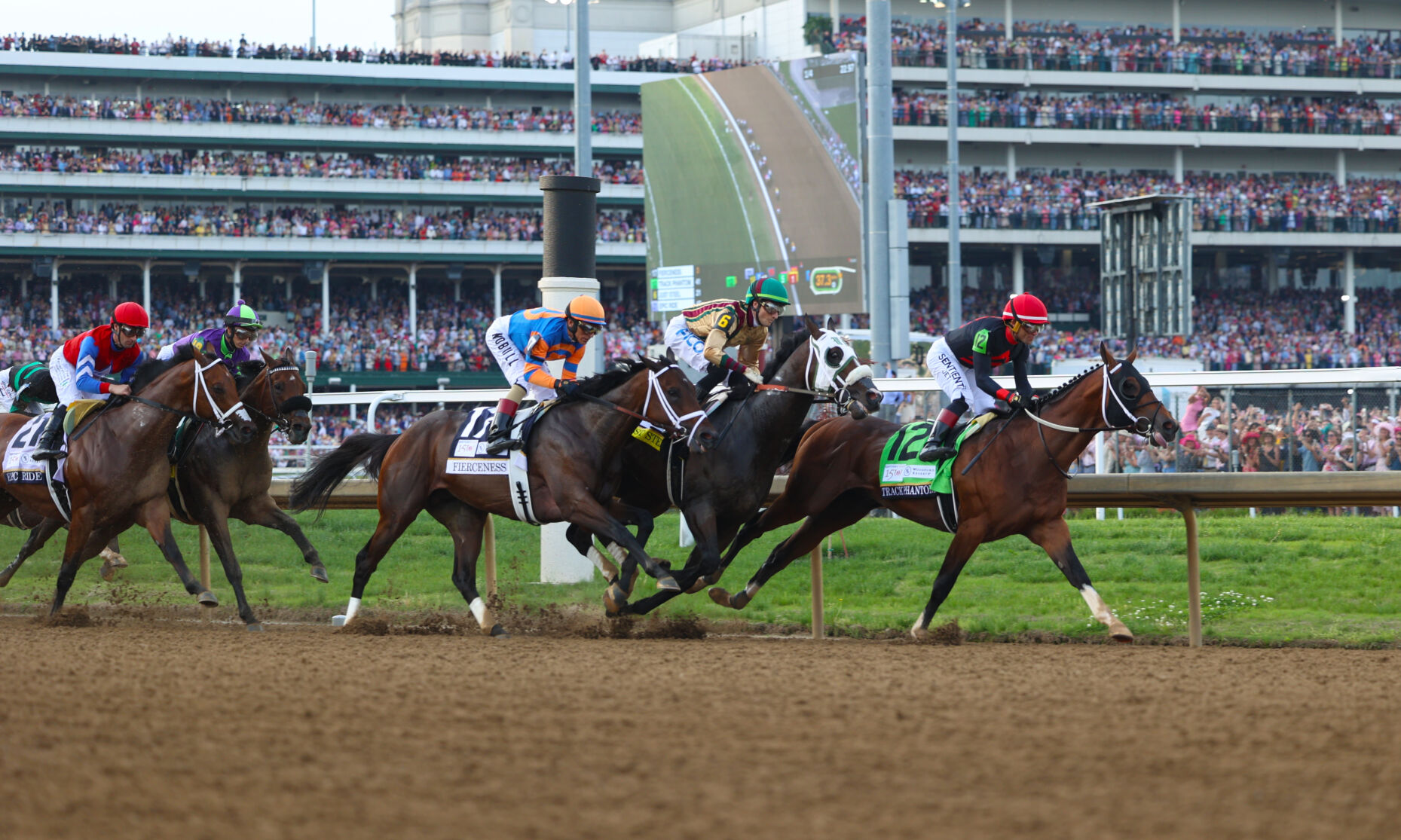 Horses in the lead of Kentucky Derby 150.JPG